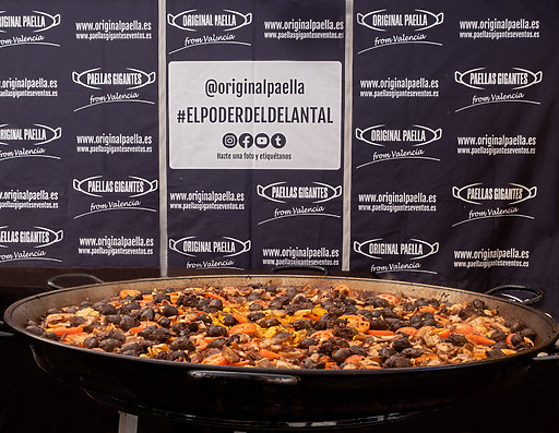 Arroz al horno en paella para 200 personas